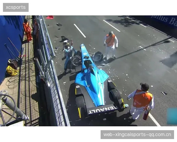 F1史上最惨翻车瞬间被重播，引发安全讨论